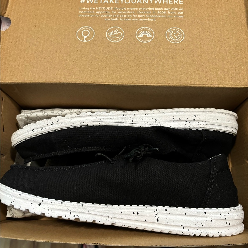 Hey dude shoes